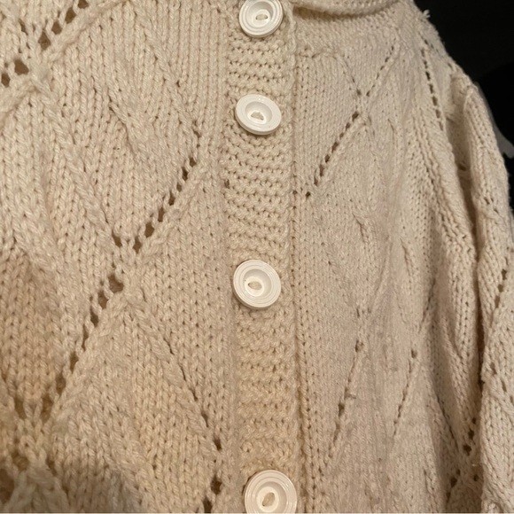 Hand knit Cozy Cream Knit Sweater - Picture 5 of 7
